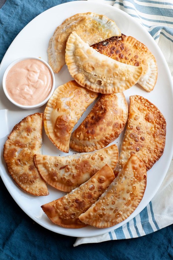 Cheeseburger empanadas