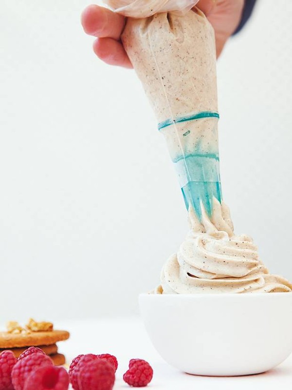 Cheesecake frozen yoghurt