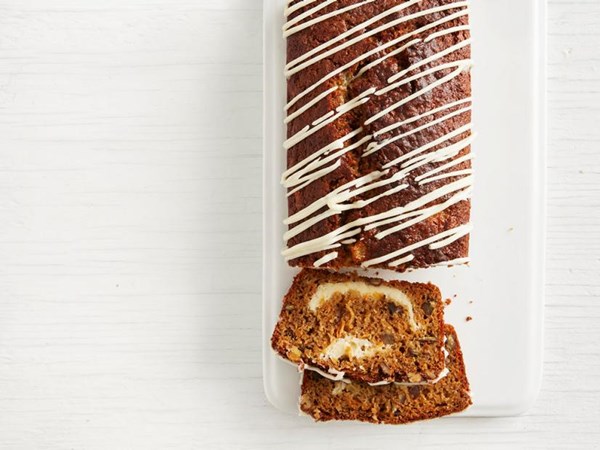 Cheesecake-marbled carrot cake