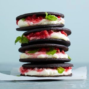 Cheesecake sandwiches