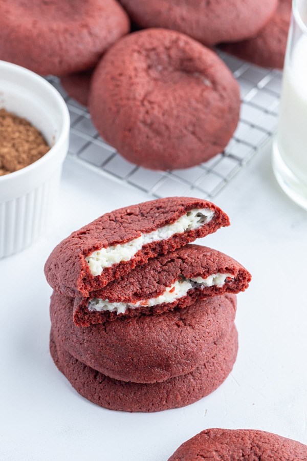 Cheesecake stuffed red velvet cookies