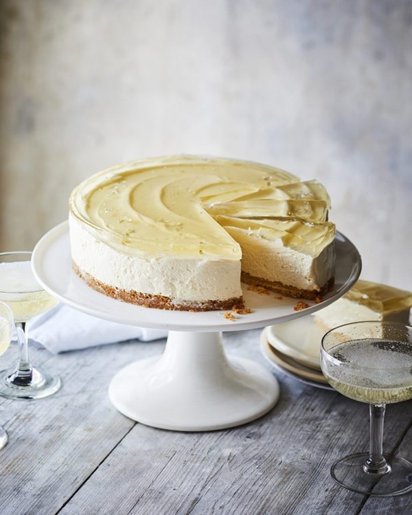 Cheesecake with Champagne jelly