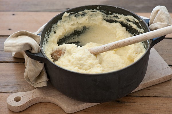 Cheesey cauli mash