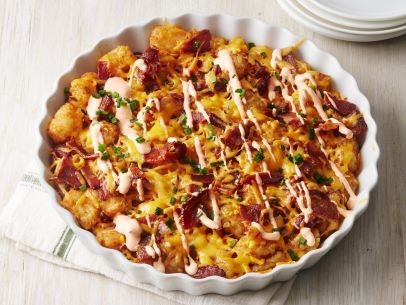 Cheesy bacon-Tater Tot pie