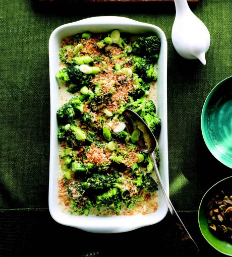 Cheesy broccoli gratin
