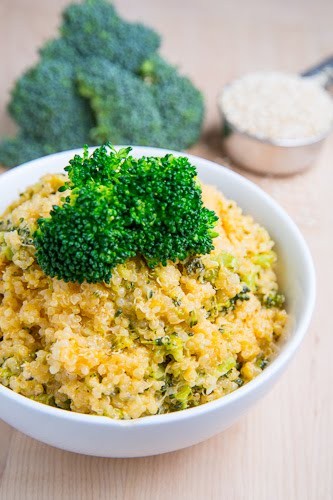 Cheesy broccoli quinoa