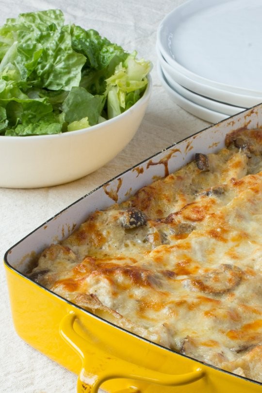Cheesy chicken and mushroom lasagna