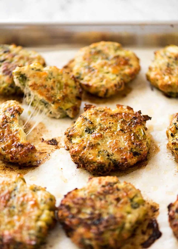 Cheesy chicken patties with broccoli