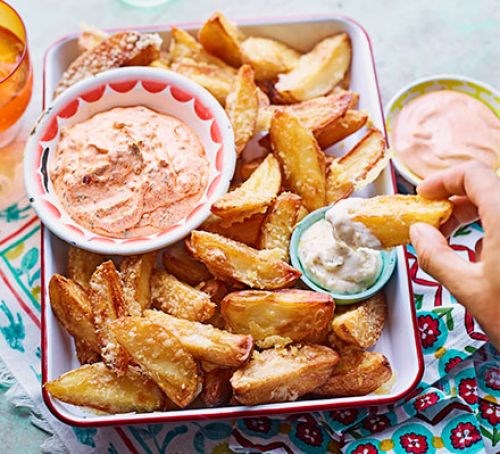 Cheesy chips 'n' dips
