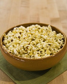 Cheesy corn snack