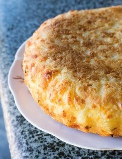 Cheesy cornbread (Tchvishtari)