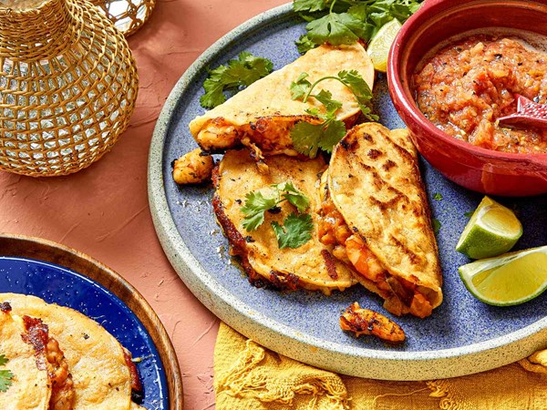 Cheesy, crispy Sinaloan shrimp tacos (Tacos gobernador)