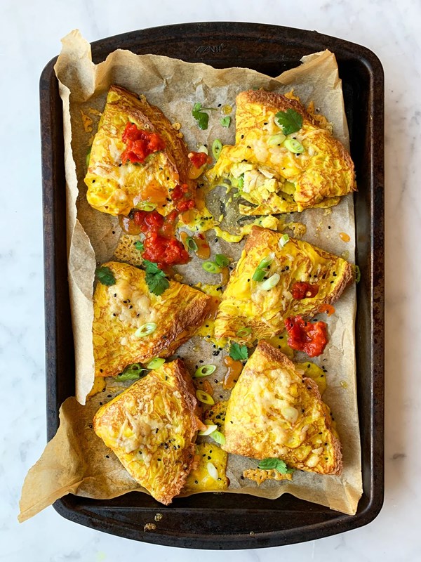 Cheesy curry crepes