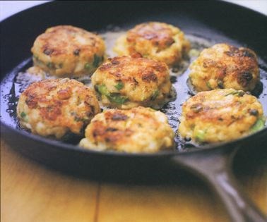 Cheesy fish cakes with spring onions