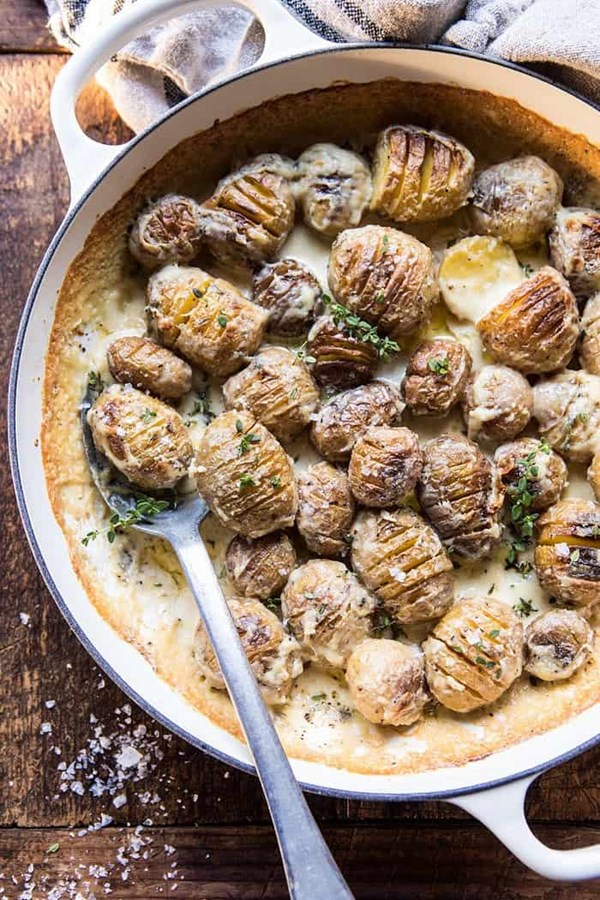 Cheesy Hasselback potato au gratin