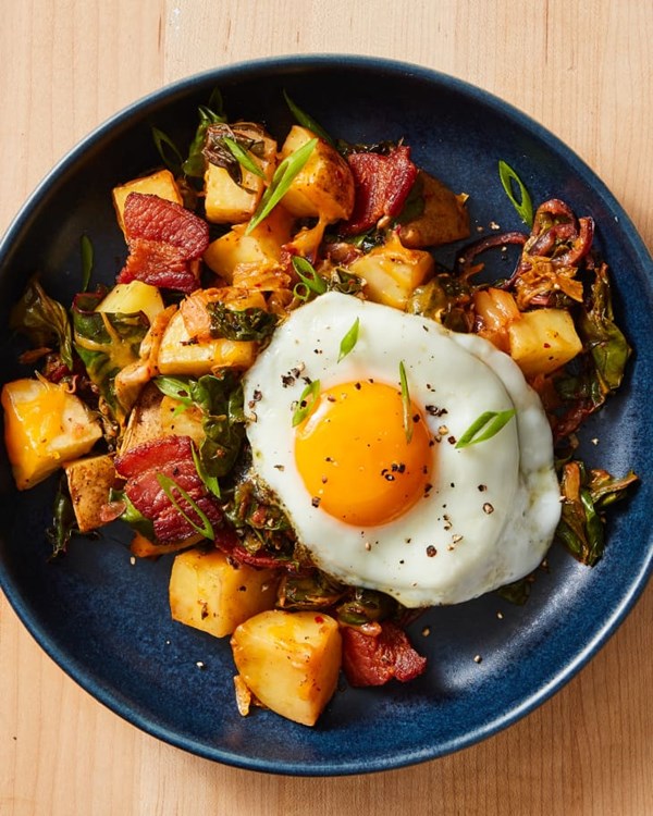 Cheesy kimchi breakfast skillet 