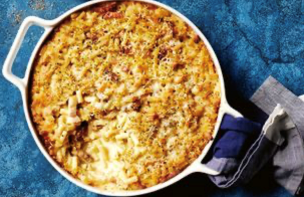Cheesy macaroni bake