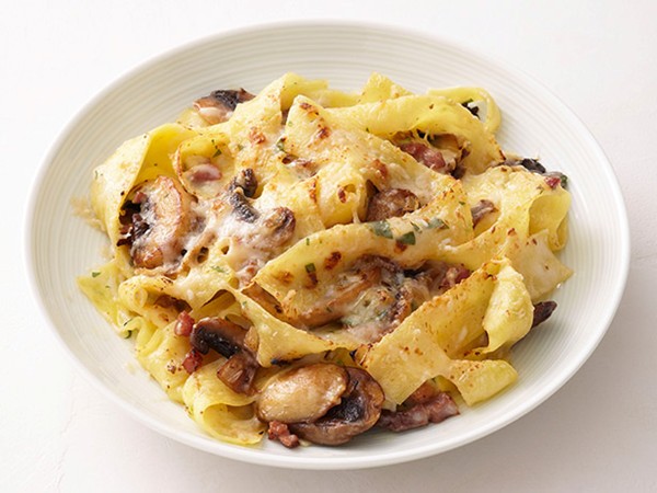 Cheesy mushroom pappardelle
