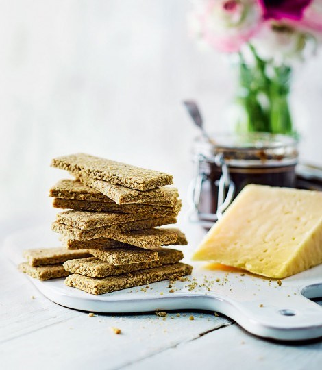 Cheesy oat biscuits