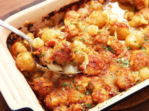 Cheesy onion and potato gratin