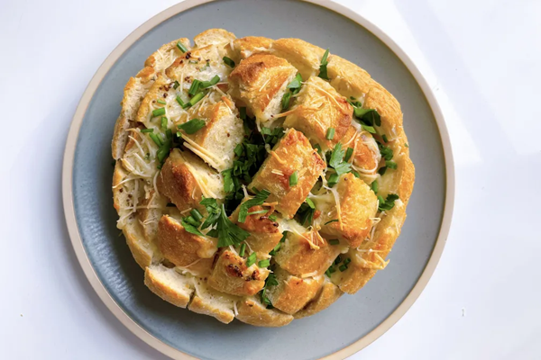Cheesy pull-apart bread with mustard & chives