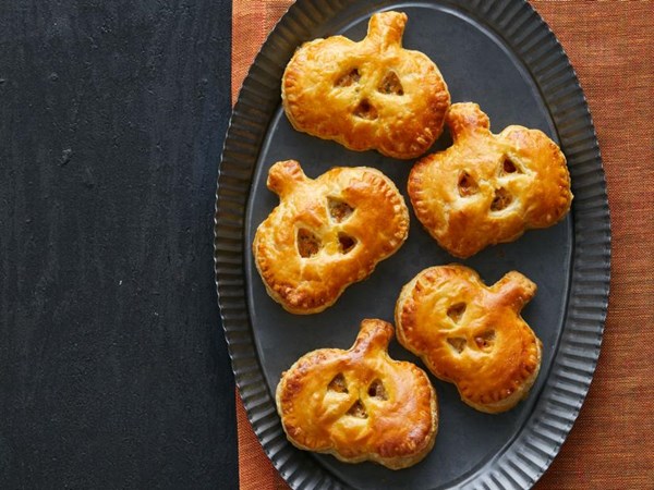 Cheesy pumpkin puffs