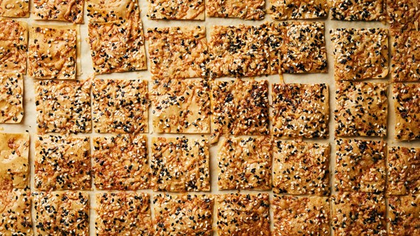 Cheesy sesame phyllo bites