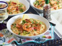 Cheesy shrimp and grits