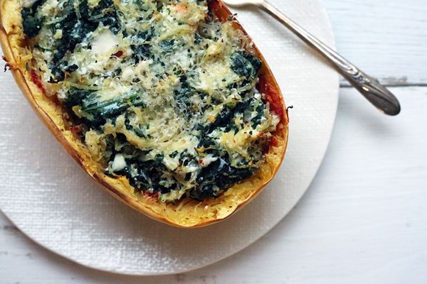 Cheesy spaghetti squash bowls