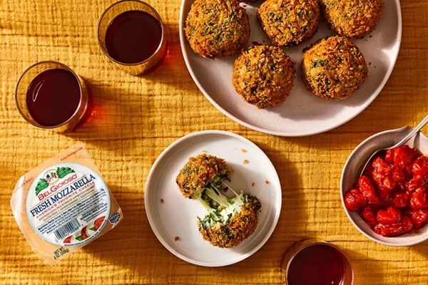 Cheesy spinach and artichoke arancini