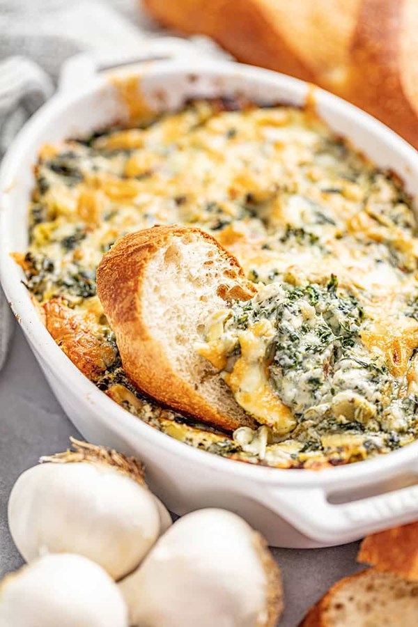 Cheesy spinach-artichoke dip