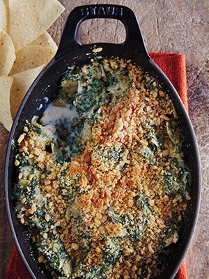 Cheesy spinach-artichoke dip with garlic Béchamel
