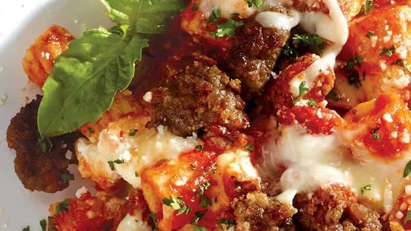Cheesy stuffed sausage pasta bake