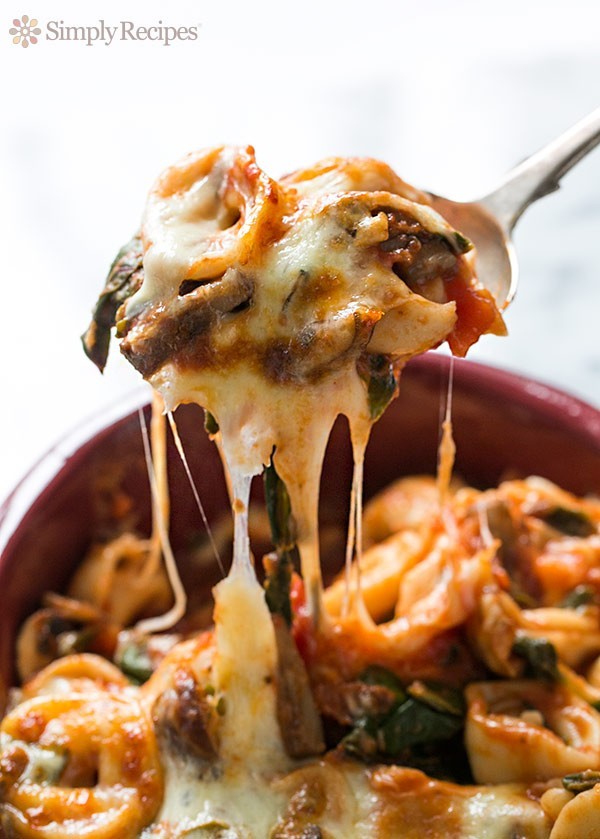 Cheesy tortellini casserole
