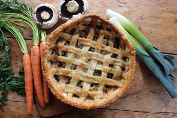 Cheesy vegetable pie