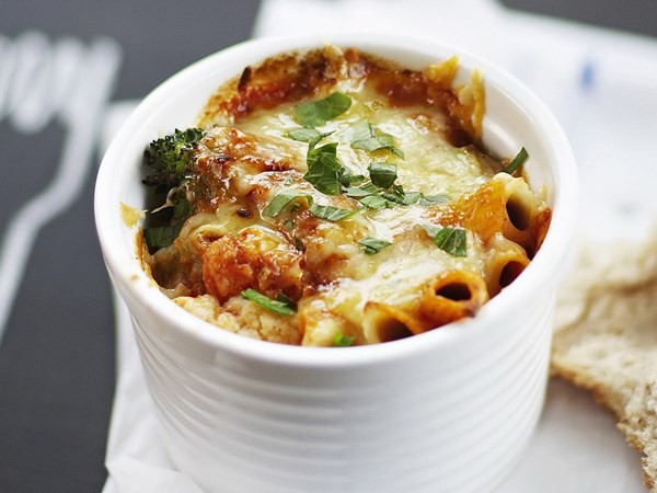 Cheesy-vegie pasta bake