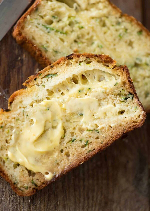 Cheesy zucchini bread (no yeast)