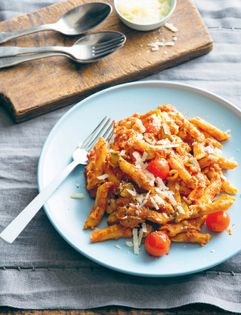 Cheesy zucchini, cherry tomato and pesto pasta bake