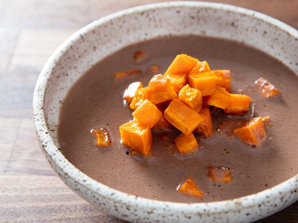 Cherokee pureed nut soup (Kanuchi)