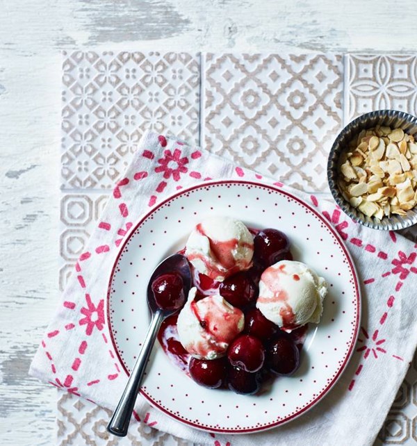 Cherries with bourbon & vanilla