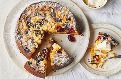 Cherry & ricotta cake