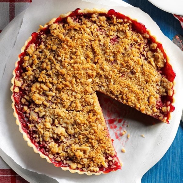 Cherry-almond streusel tart