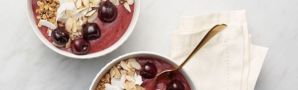 Cherry and almond smoothie bowl