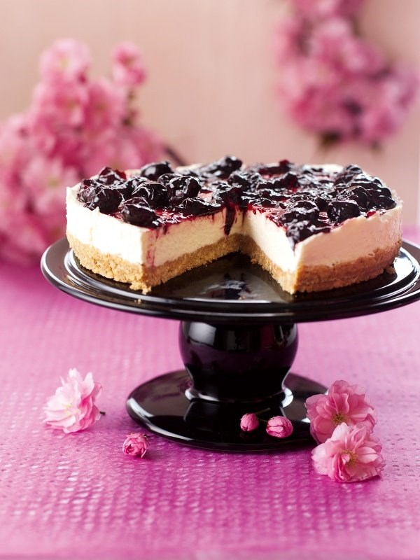 Cherry cheesecake