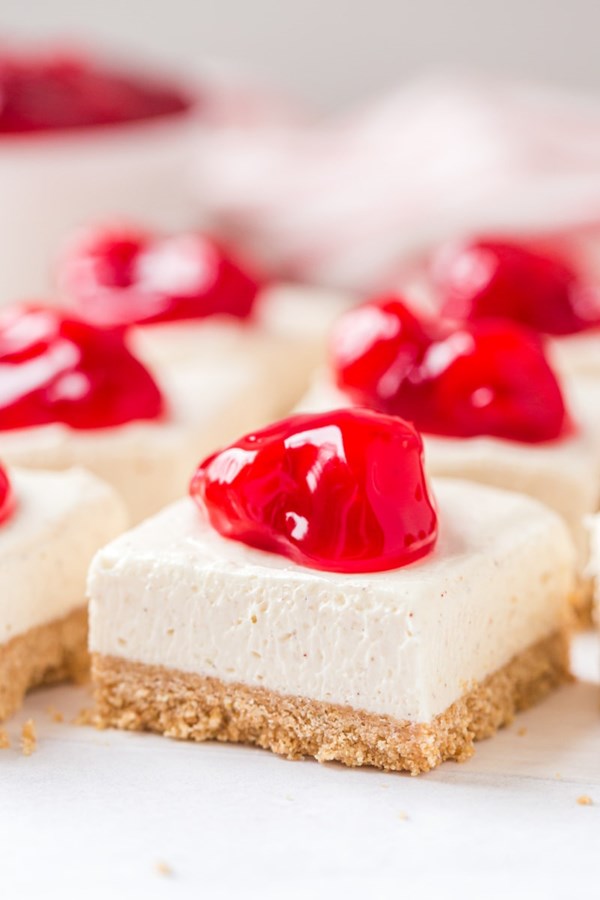 Cherry cheesecake bars