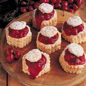 Cherry cheesecake tarts