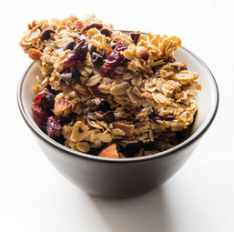 Cherry-chocolate chip granola