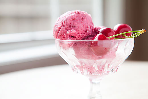 Cherry frozen yogurt
