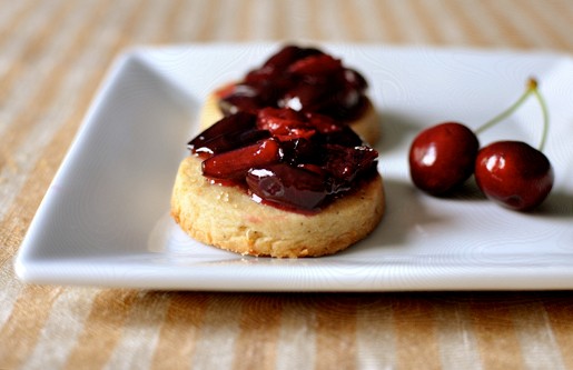 Cherry jam with lemon-pepper shortbread