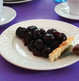 Cherry macaroon tart